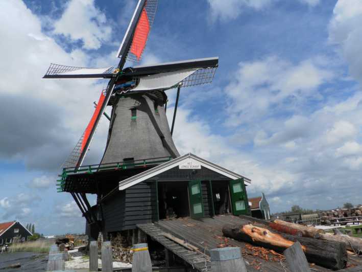 Zaanse Schans: World of Windmills Museum Ticket with Greeter