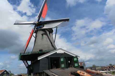 Zaanse Schans: World of Windmills Museum Ticket with Greeter