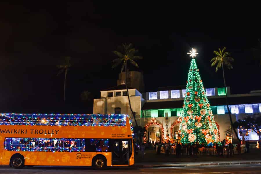 Oahu: Waikiki Trolley Holiday Lights Tour. Foto: GetYourGuide