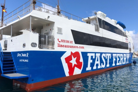 Traversée en ferry avec service de bus vers LanzarotePrise en charge à Castillo
