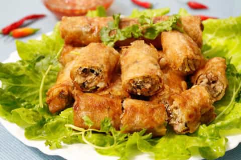 Hue: Vegetarian Food and Nightlife Tour by Motorbike