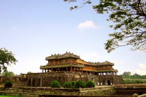 Hue: Private Tour by Car with Driver