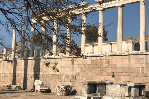 From Istanbul: Ancient Pergamon Day Trip with Flights