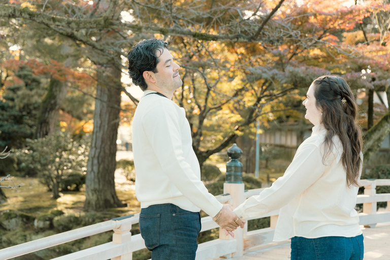 Kanazawa: Private Tour with Photographer and Photoshoot Kanazawa: Private Tour with Photographer - Half Day