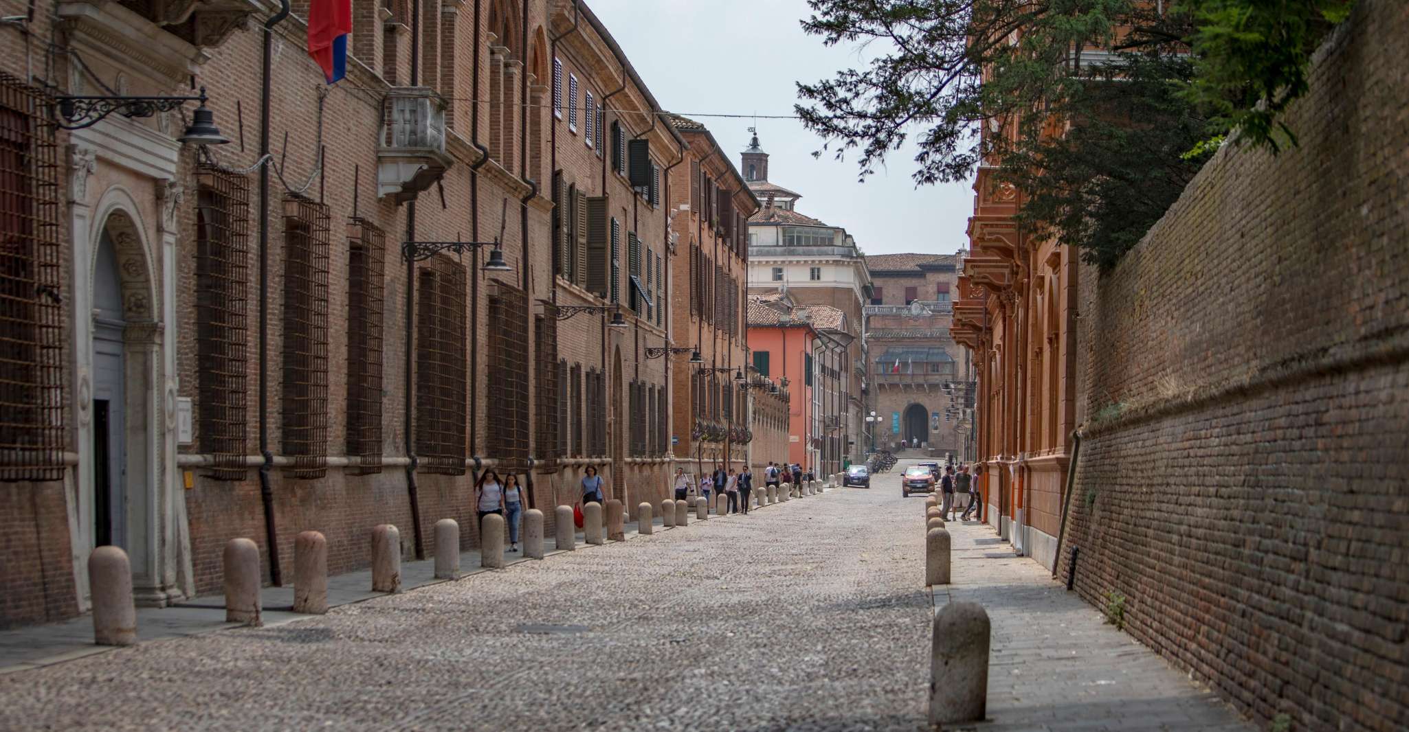 Ferrara, City Highlights Walking Tour with Local Guide - Housity