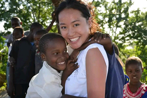 Mombasa Stadt: Besuch eines Kinderheims und Spendentour.