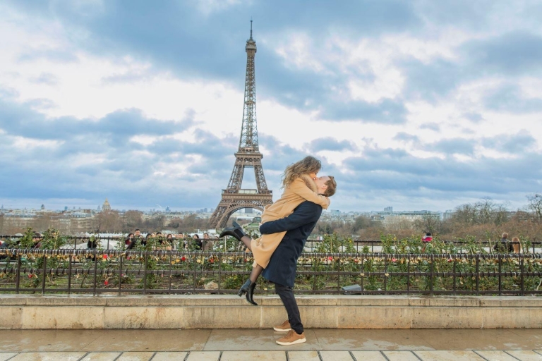 Parijs: professionele fotoshoot bij de EiffeltorenBasis fotoshoot