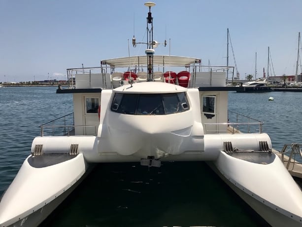 Valencia: Boat ride with Lunch and Swim in Port Saplaya