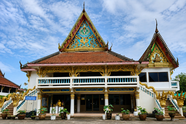 Khao Lak: Morning Market and Old Town by Songthaew by German Speaking Guide