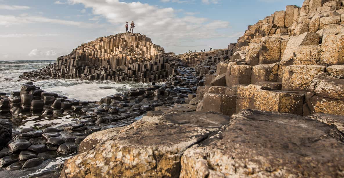 Vanuit Belfast: dagtour met gids naar Giant's Causeway