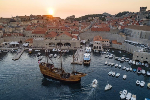 Dubrovnik: Sonnenuntergangs-Kreuzfahrt mit KarakaDubrovnik: Kreuzfahrt bei Sonnenuntergang