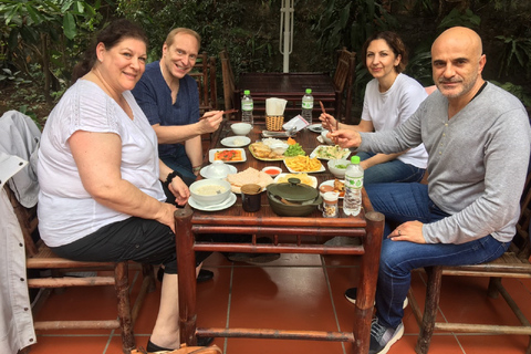 Hanoi: excursión de un día a Hoa Lu, Trang An Boat Ride y Hang Mua