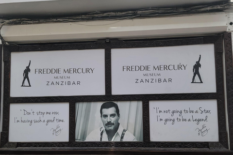 Sabores e historia de Zanzíbar: tour por la granja de especias y la Ciudad de PiedraVen al punto de encuentro en el antiguo fuerte de Stonetown