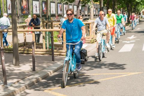 パリ：一般の観光ルートではない隠れた名所を巡る4時間の自転車ツアー