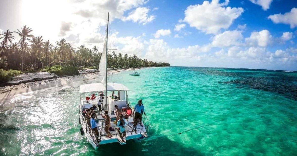 Punta Cana Aventura en catamarán con snorkel y bebidas GetYourGuide