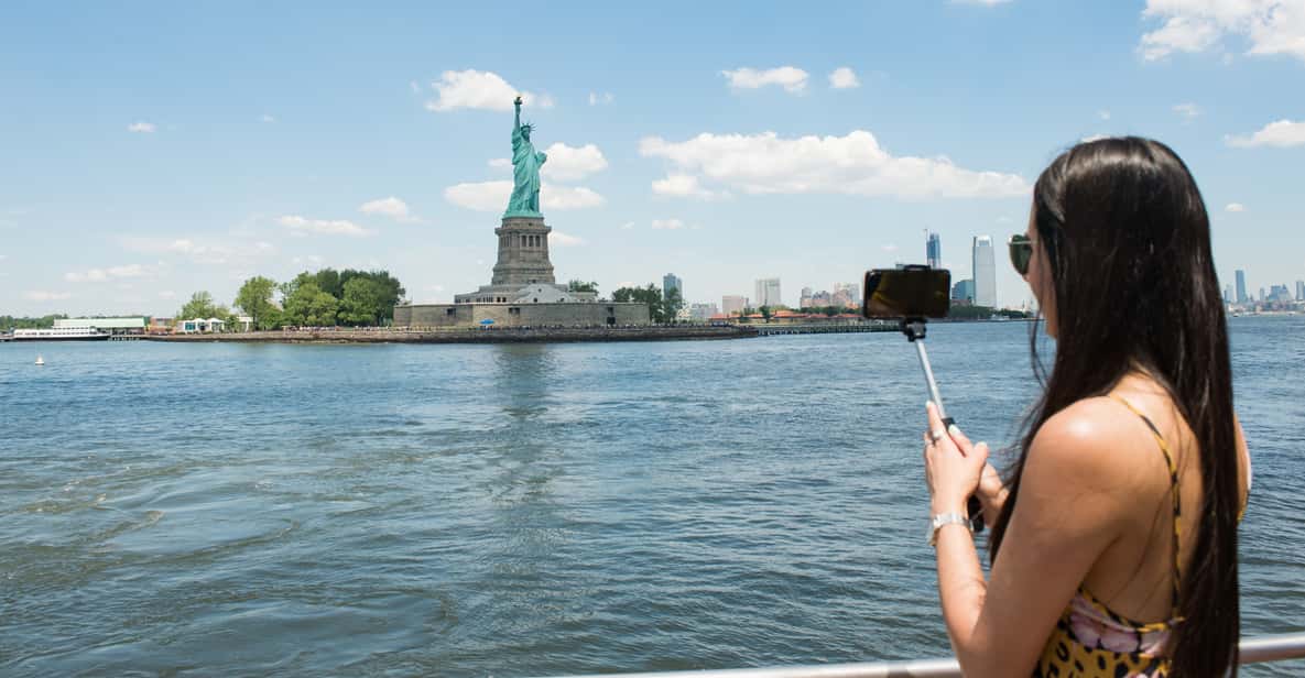 New York: 90-Minute Landmarks Cruise Skip-The-Box-Office