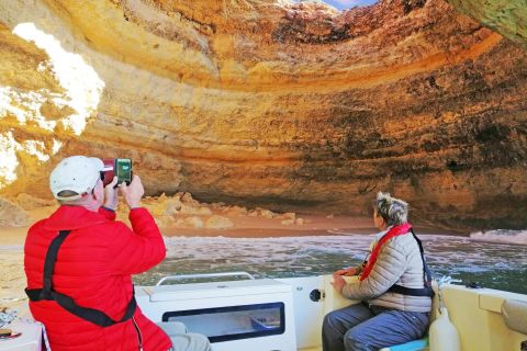 Da Portimão: tour privato in barca alla grotta di Benagil