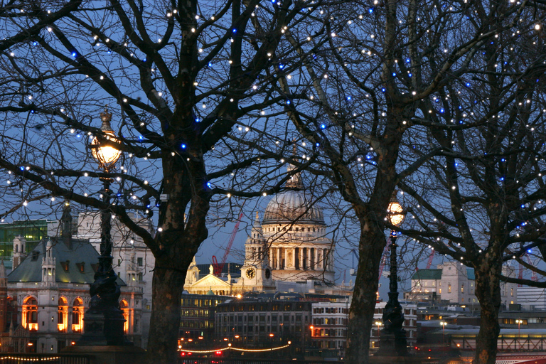 London: Live Guided Christmas Lights Open-Top Bus Night Tour London Christmas Lights Tour - London Eye Departure