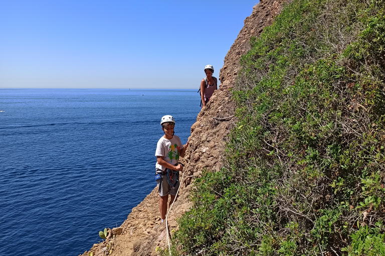 La Ciotat: 3-Hour Trou Souffleur Rock Climbing Adventure