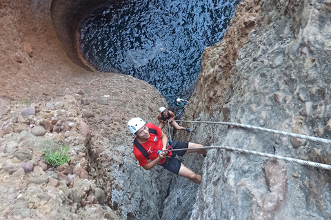 La Ciotat: 3-Hour Trou Souffleur Rock Climbing Adventure