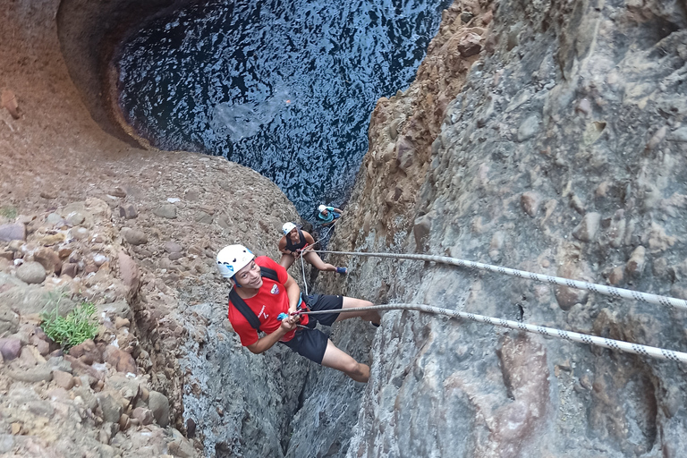 La Ciotat: 3-Hour Trou Souffleur Rock Climbing Adventure