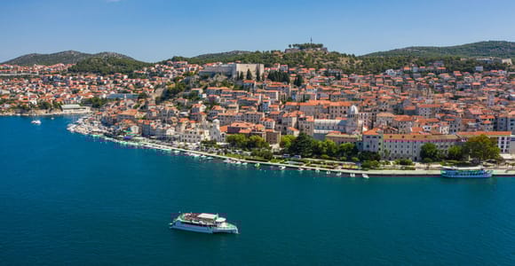 Ab Vodice: Nationalpark Krka Wasserfälle-Bootstour