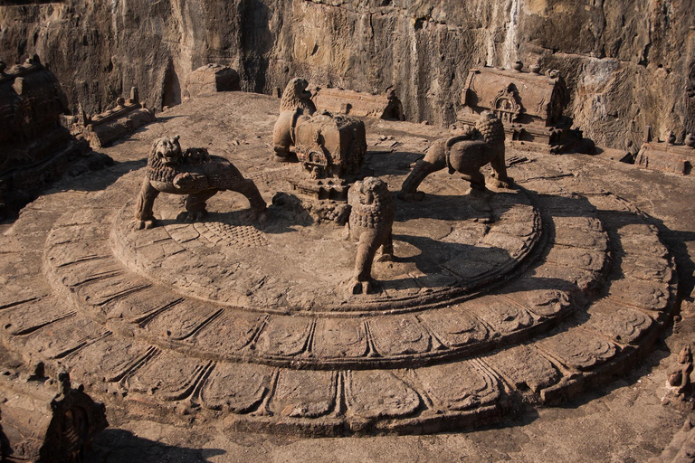 Viagem de táxi acessível de Aurangabad para as grutas de Ajanta e Ellora