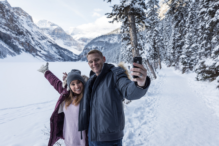 De Banff: Excursão de inverno de meio dia ao Lago LouiseDe Banff: excursão de inverno de meio dia em Lake Louise