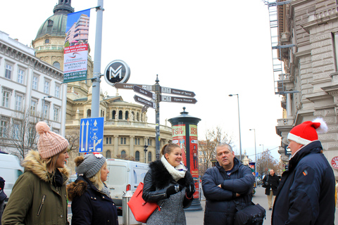 Tour a piedi di Natale a Budapest con ingresso alla BasilicaOpzione standard