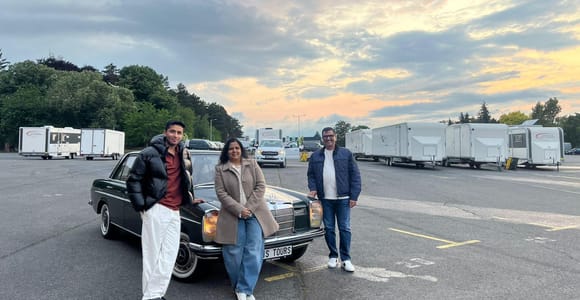 Prague: Private Express Sightseeing Tour by Classic Car