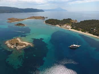From Ouranoupoli: Blue Lagoon Two Island Cruise