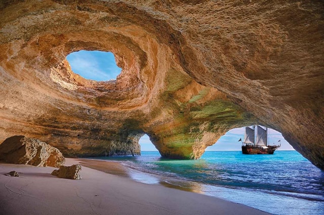 Day trip to Algarve,Benagil cave, Portimao,Lagos from Lisbon
