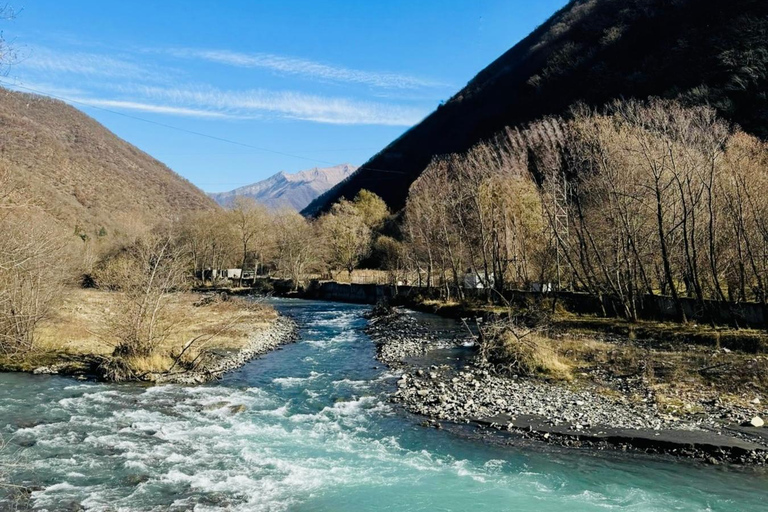 From Tbilisi: Day Trip to Kazbegi