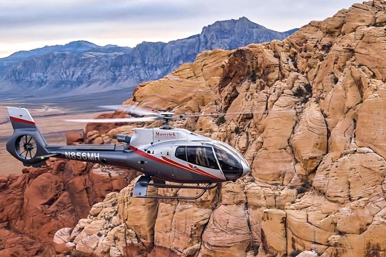 Las Vegas: Excursión en helicóptero por el Cañón de las Rocas RojasExcursión en helicóptero al atardecer