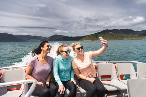 Von Havelock aus: Ganztägige Marlborough Sounds Mail Boat Cruise