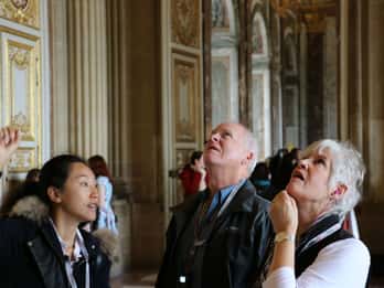 Ab Paris: Schloss Versailles Kleingruppentour ohne Anstehen Ab Paris: Schloss Versailles Kleingruppentour ohne Anstehen