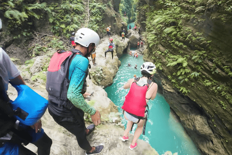 Cebu : Excursion en groupe à Oslob Whaleshark et Canyoneering avec déjeuner