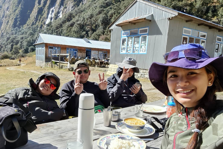 Kathmandu: 8-tägiger Langtang Valley Trek mit Transfers