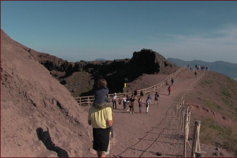 From Pompeii: Mount Vesuvius Roundtrip Bus Transfer