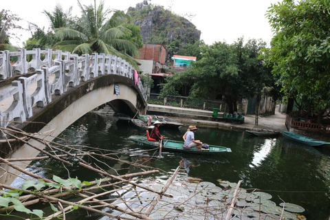 Hanoi: Hoa Lu, przejażdżka łodzią Trang i jednodniowa wycieczka piesza Hang Muaa