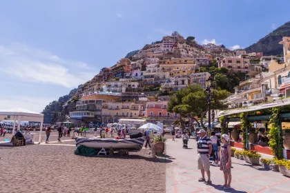 Sorrento: Ganztägige Bootstour nach Positano, Amalfi und Ravello