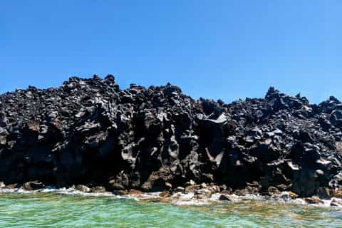 Santorini: 5-Hour Catamaran Cruise with Meals and Drinks