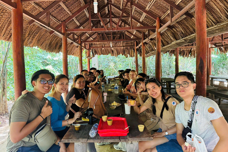 Ho Chi Minh City: Cu Chi Tunnels Half-Day Tour with Snacks VIP Tour (Maximum 10 People)