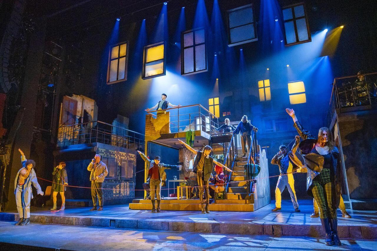 Berlin: WIR SIND AM LEBEN - The Musical Berlin: WIR SIND AM LEBEN – The Musical