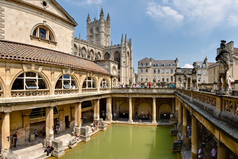 Stonehenge, Bath & Stratford Tour (1-night in The Cotsowlds)