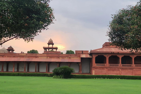 From Agra: Half-Day Fatehpur Sikri Guided Tour All Inclusive Half-Day Fatehpur Sikri Guided Tour
