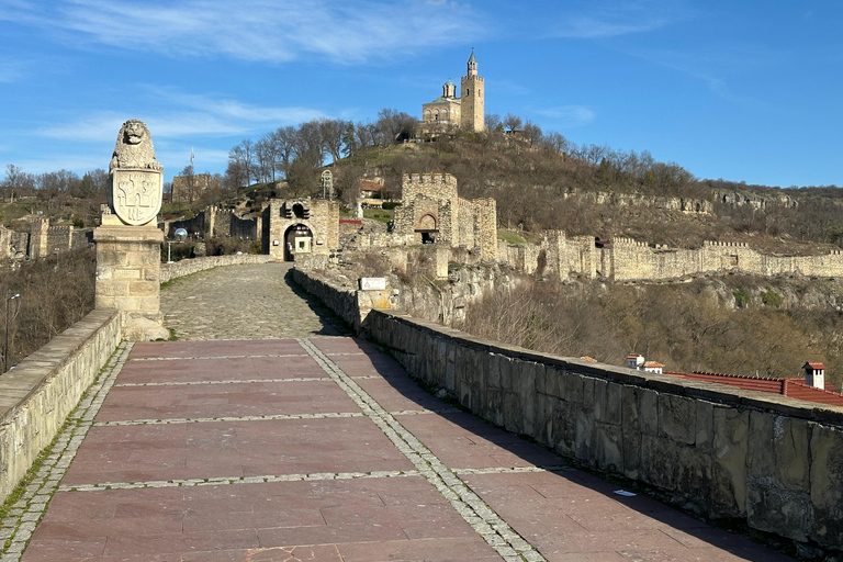 Depuis Bucarest : excursion d'une journée vers les temps forts de la BulgarieFrom Bucharest: Full-Day Trip to Bulgaria Highlights
