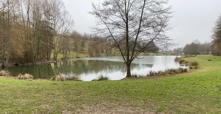 Lyon : self-guided hike to Pérouges (train & picnic) | GetYourGuide