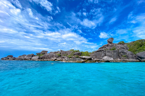 Ilha Similan - SnorkelingOpção Catamarã