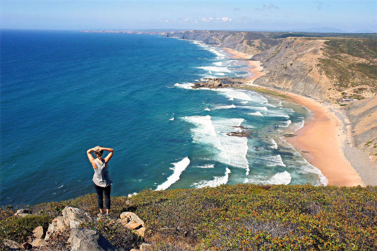 Z Lagos: Wycieczka piesza po zachodnim wybrzeżu i tapas o zachodzie słońcaWycieczka w małej grupie – dołącz do grupy i dziel się wrażeniami